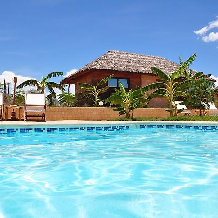 Hotel Solidaire Mangily Ифати Екстериор снимка