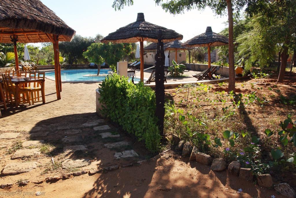 Hotel Solidaire Mangily Ифати Екстериор снимка